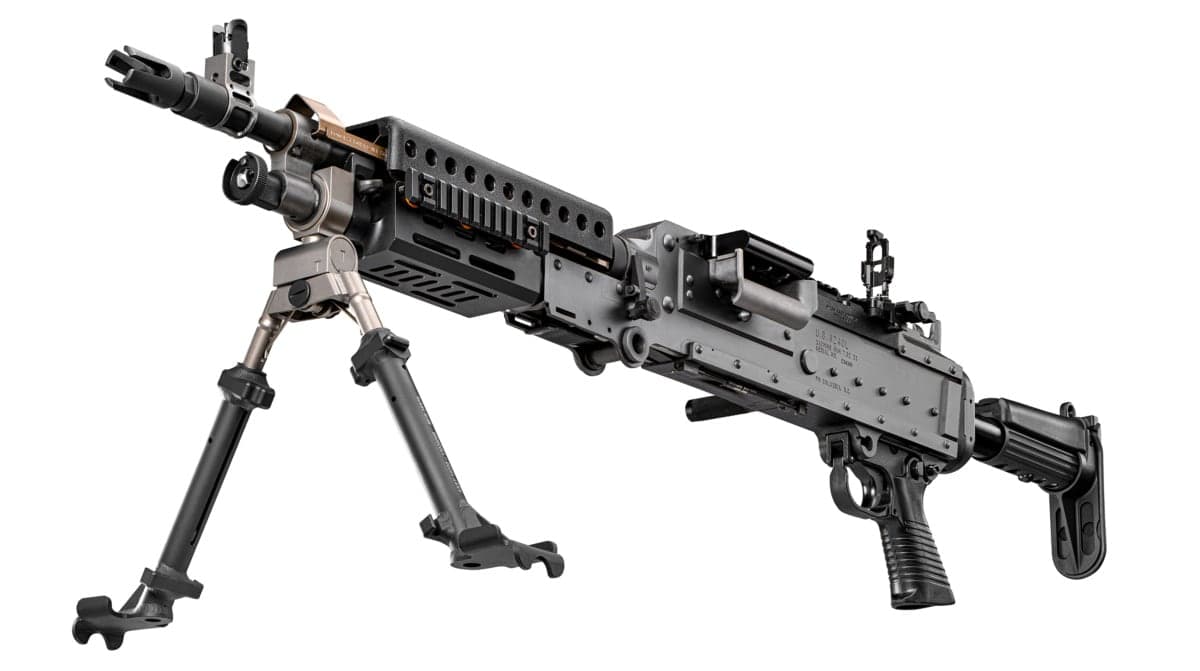 FN M240L seen from the front left on its bipod